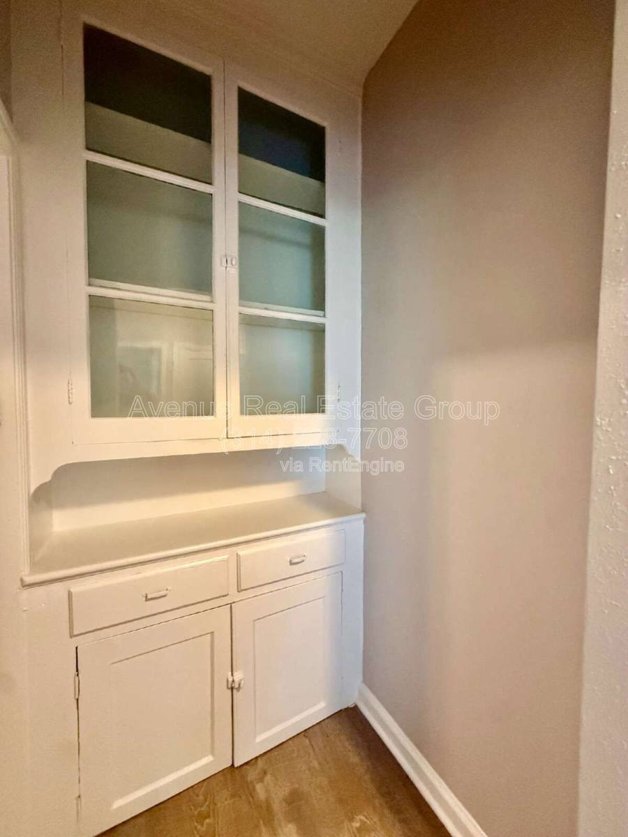 Apartment for rent at 6017 Kingsbury Ave #1F, Saint Louis, MO 63112