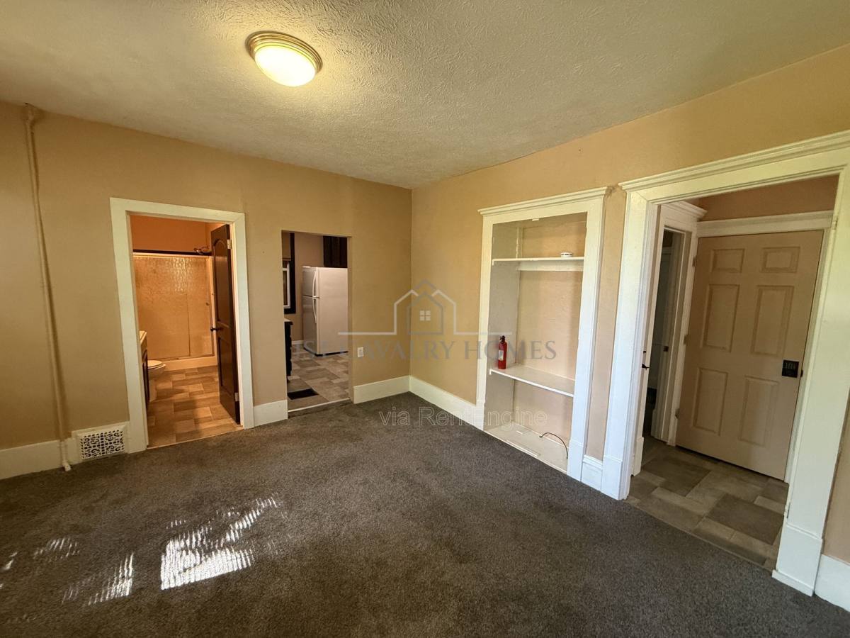 Apartment for rent at 1076 Ackley St #2, Akron, OH 44306