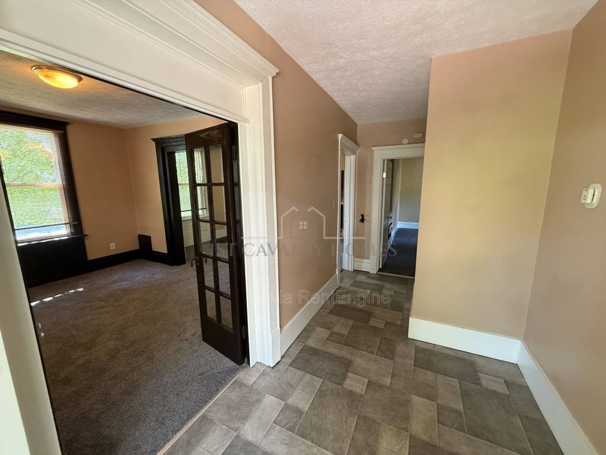 Apartment for rent at 1076 Ackley St #2, Akron, OH 44306