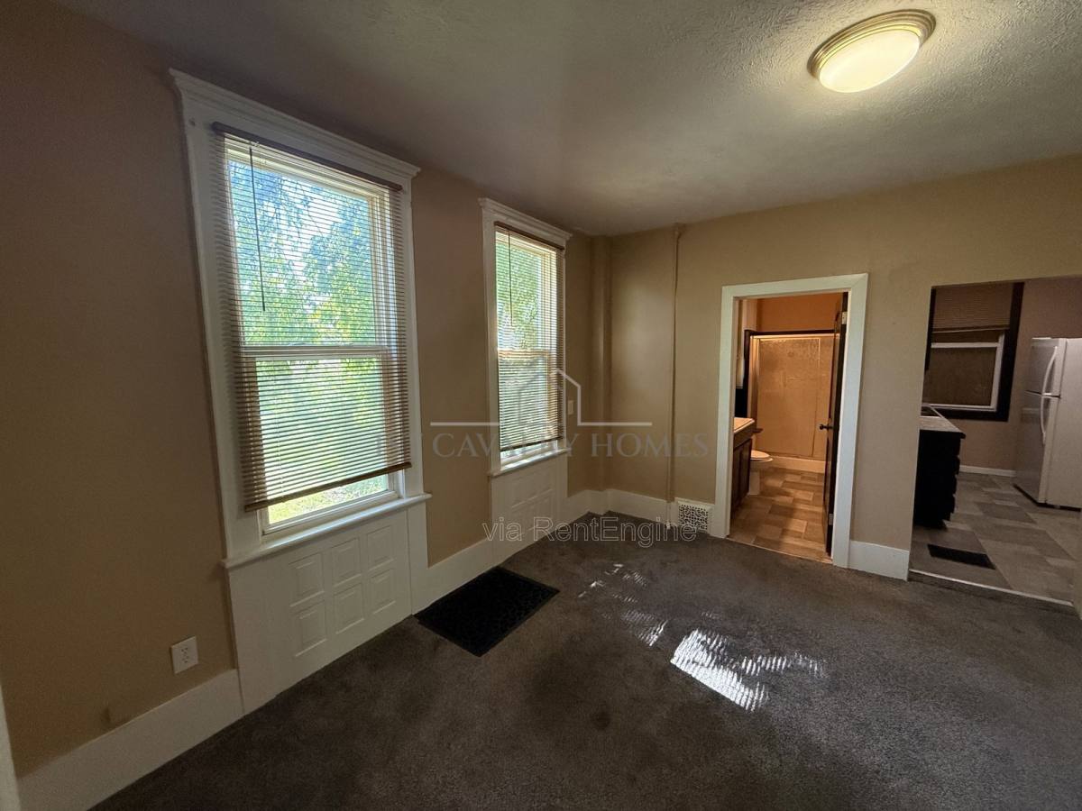 Apartment for rent at 1076 Ackley St #2, Akron, OH 44306