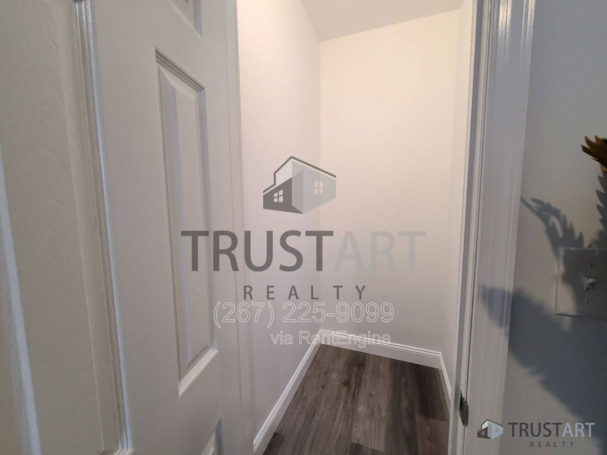 Apartment for rent at 4732 Longshore Ave #2, Philadelphia, PA 19135