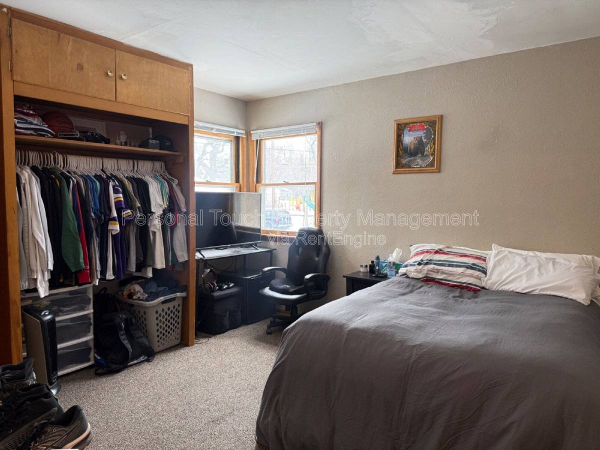 House for rent at 606 5th St S, Moorhead, MN 56560