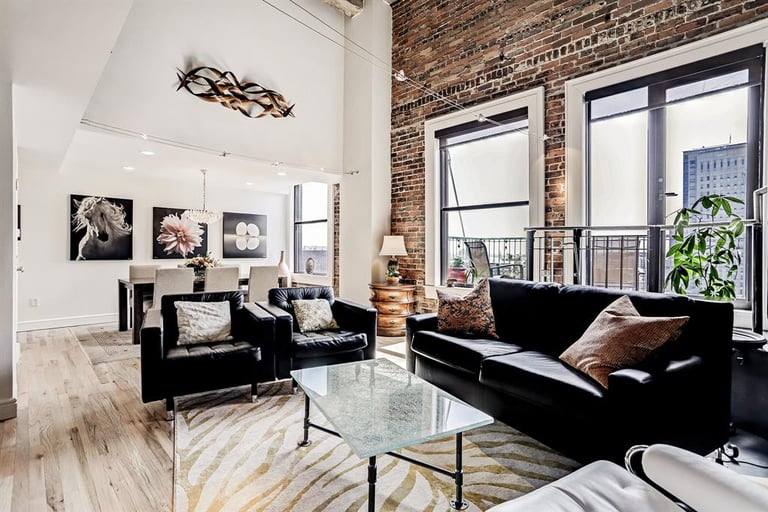 Apartment for rent at 915 Franklin St #ID62001, Houston, TX 77002