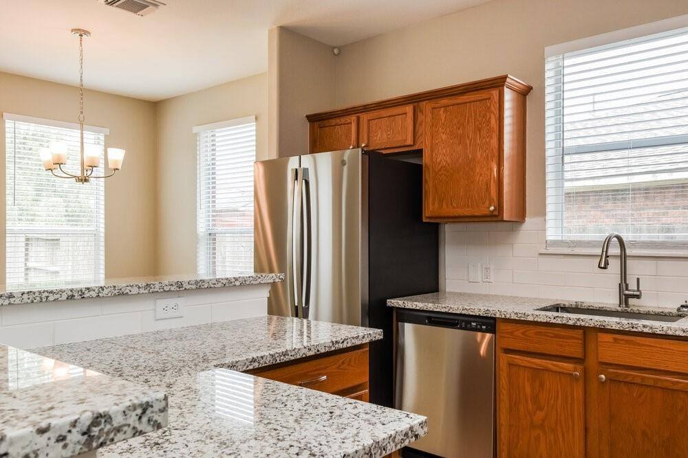 House for rent at 11308 Shoal Creek Dr, Pearland, TX 77584