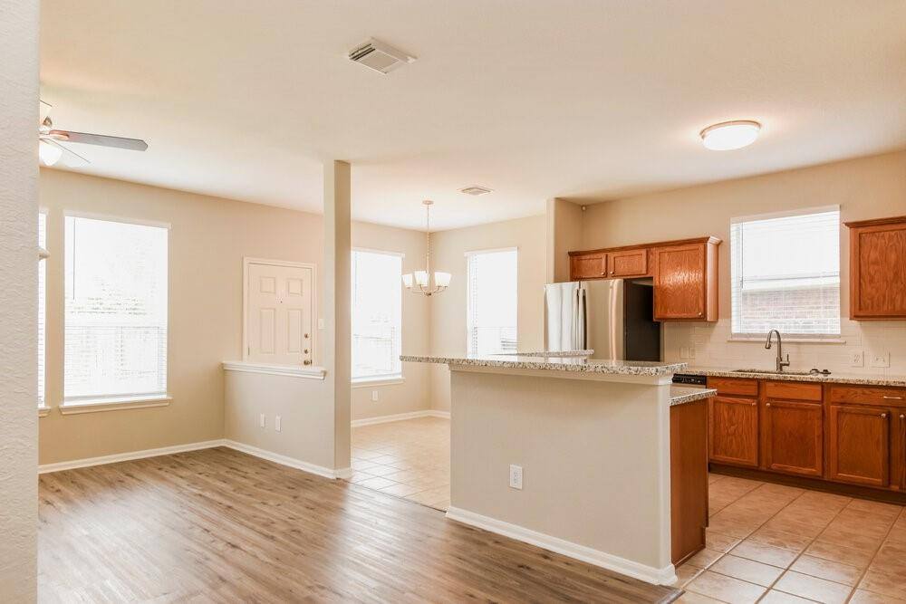 House for rent at 11308 Shoal Creek Dr, Pearland, TX 77584