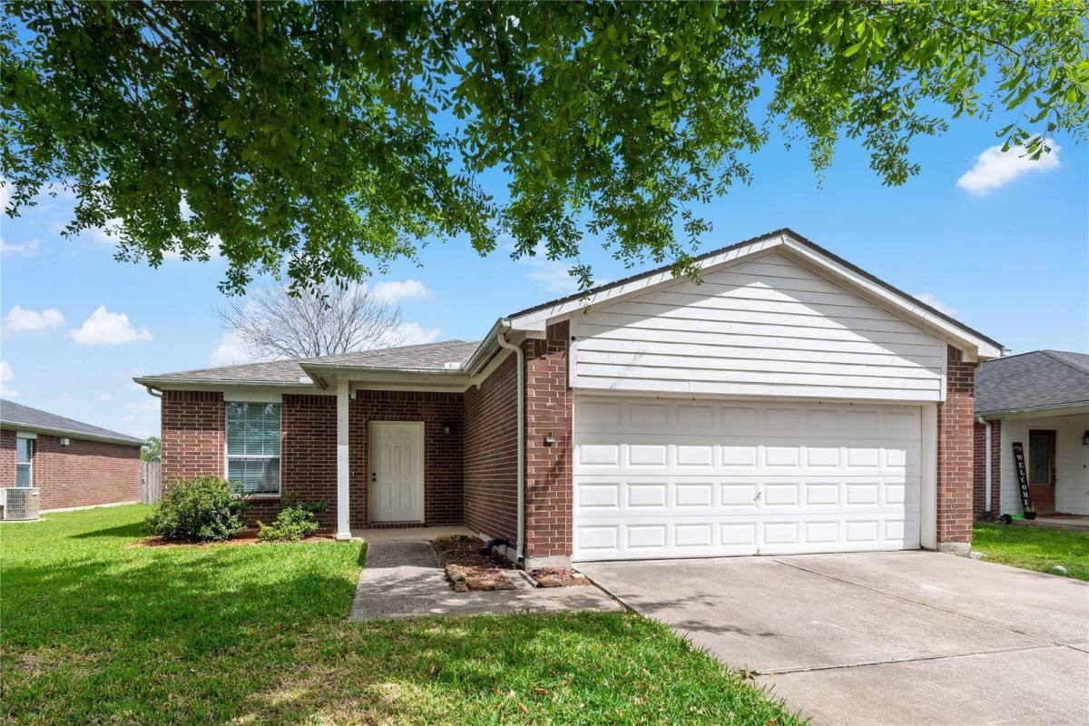 House for rent at 5427 Jefferson St, Pearland, TX 77584