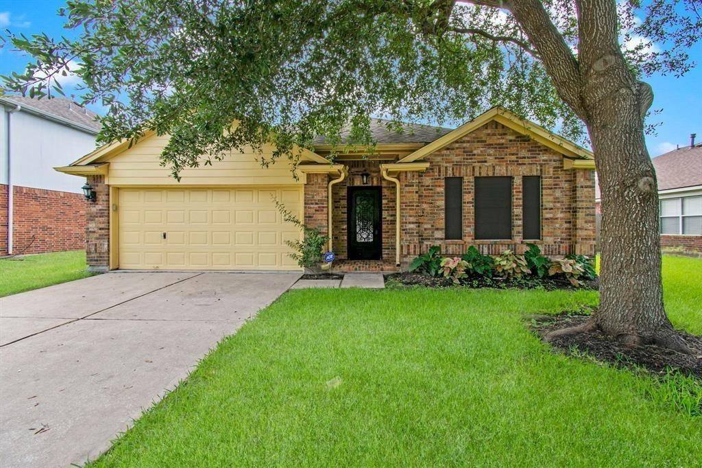 House for rent at 2207 Ames St, Pearland, TX 77584