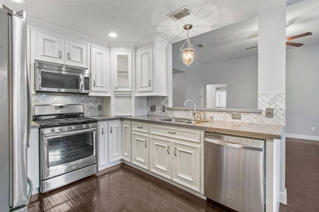 House for rent at 2207 Ames St, Pearland, TX 77584