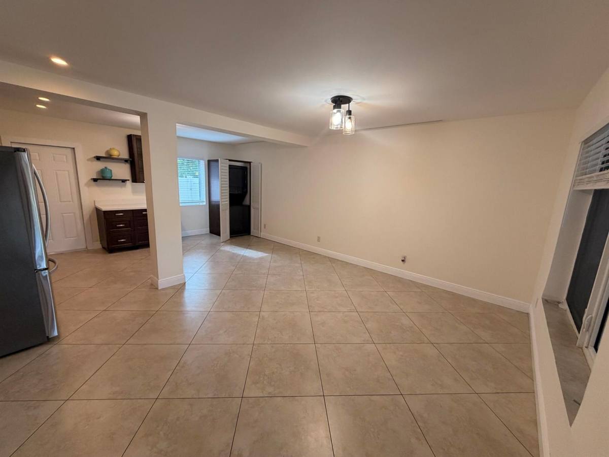 Apartment for rent at 2018 NE 14th Court, Fort Lauderdale, FL 33304
