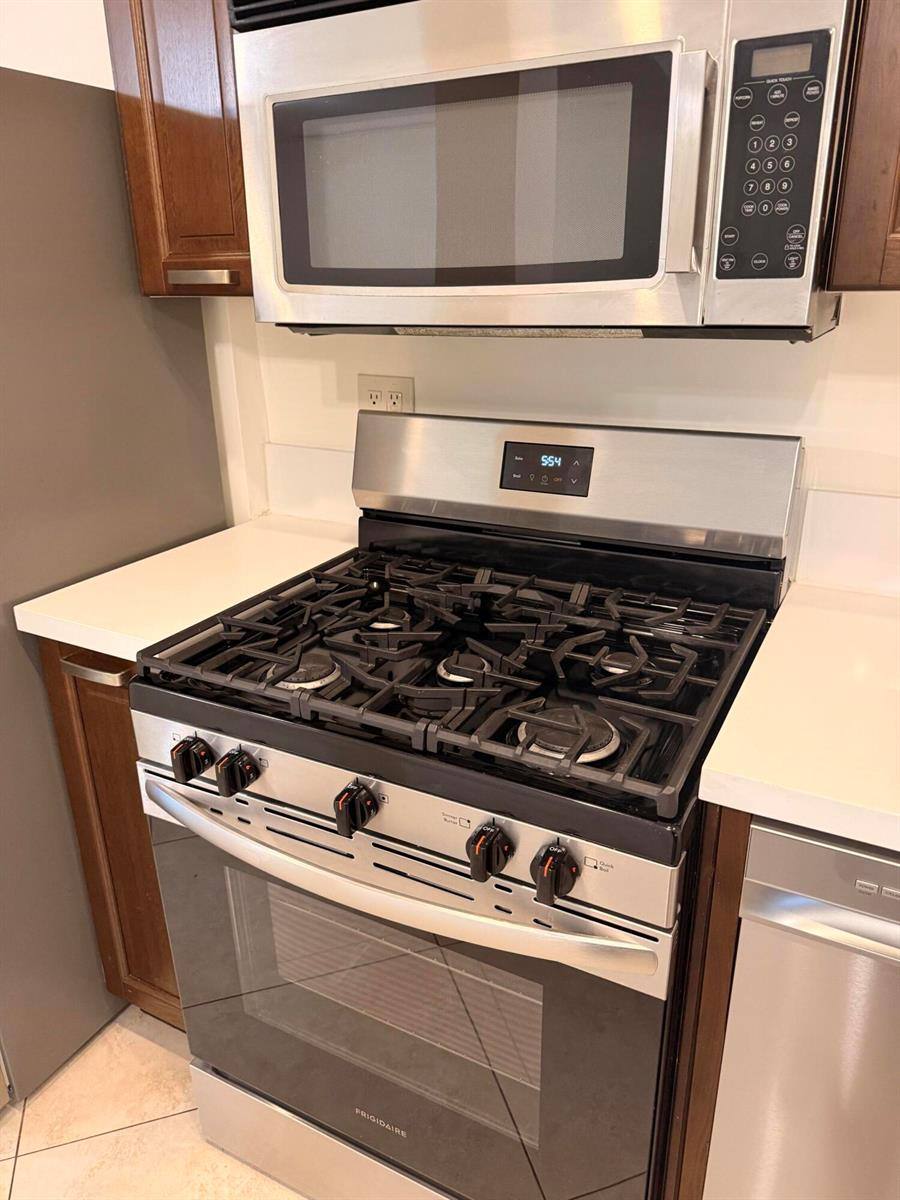 Apartment for rent at 2018 NE 14th Court, Fort Lauderdale, FL 33304