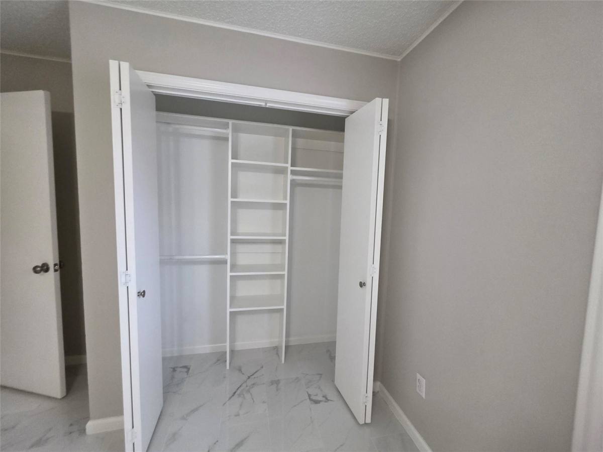 3129 E Heatherock Circle, Sugar Land, TX 77479 - House for Rent - Image 9