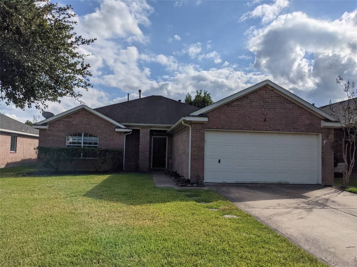 House for rent at 3017 Rancher Hollow Court, Manvel, TX 77578
