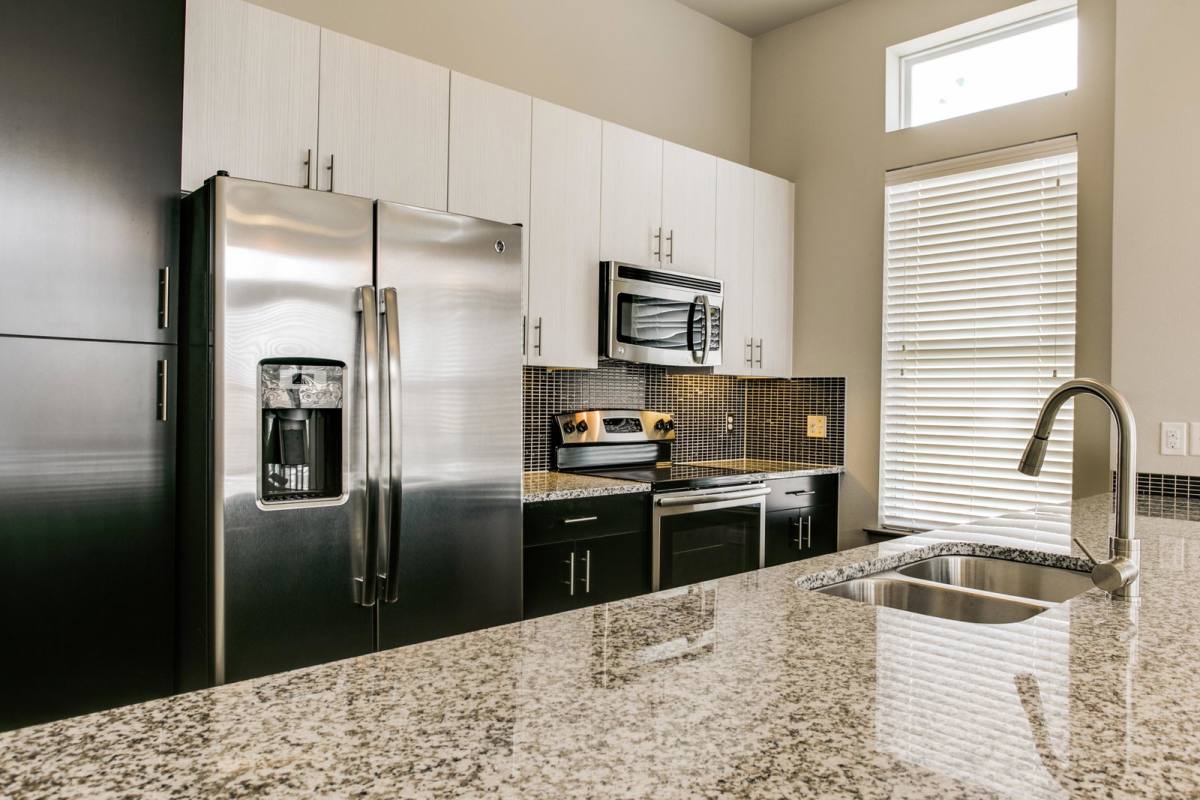 Apartment for rent at 505 Jackson Hill St #ID38002, Houston, TX 77007