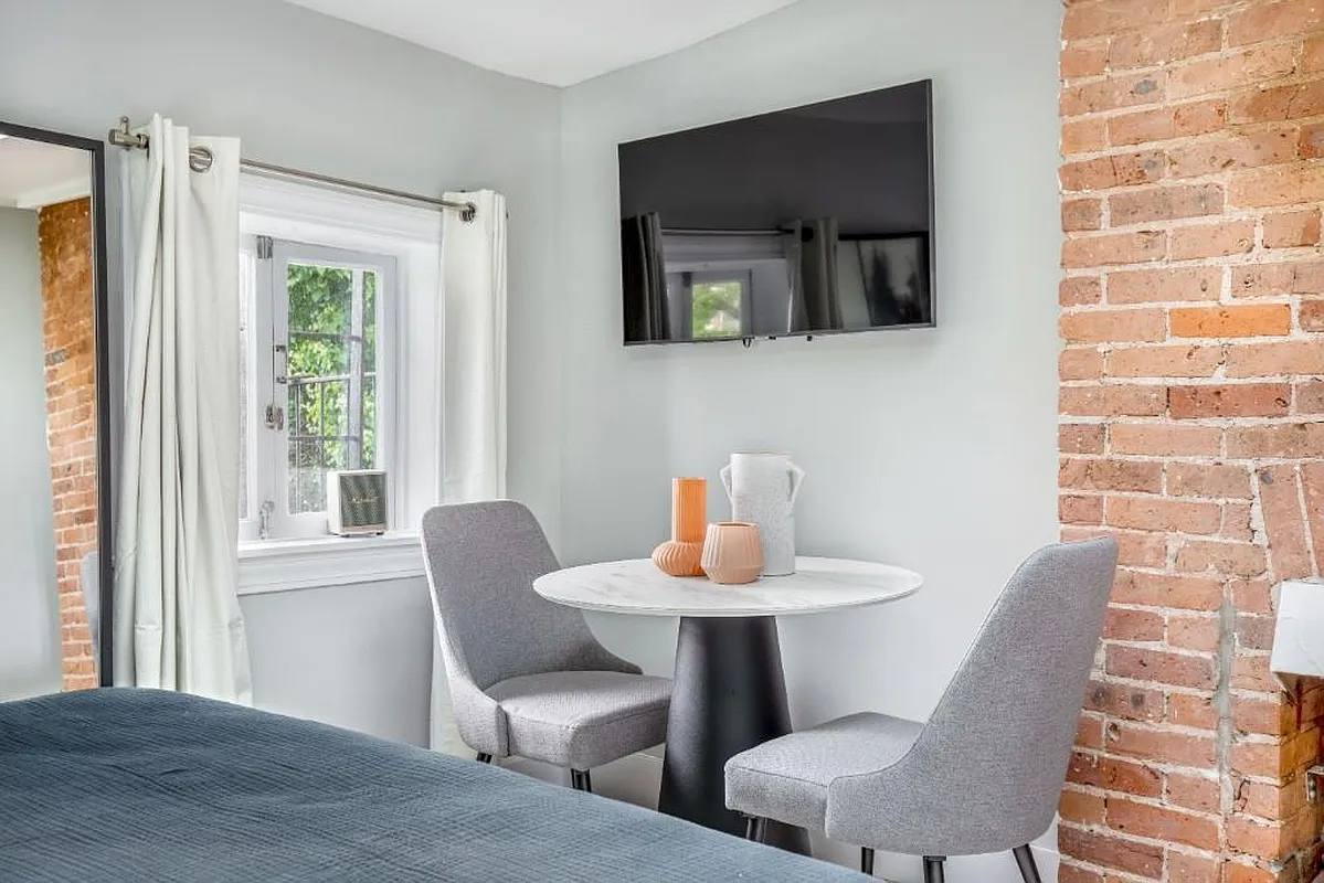 Apartment for rent at 231 E 4th St #4C, New York, NY 10009