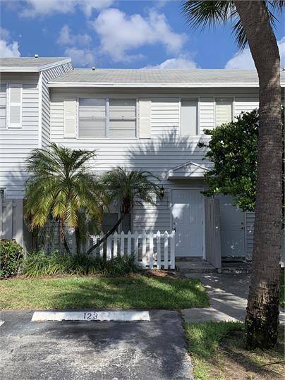 Townhouse for rent at 125 SW 3rd St, Pompano Beach, FL 33060