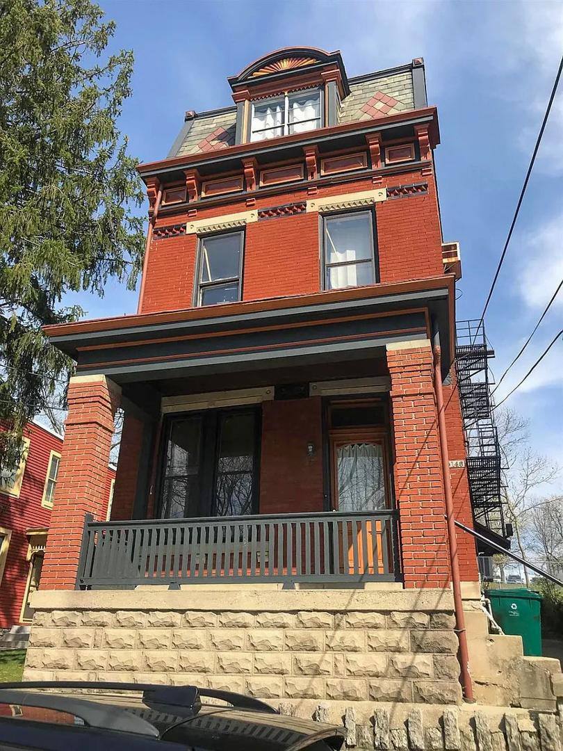 Apartment for rent at 3146 Bishop St #1, Cincinnati, OH 45220