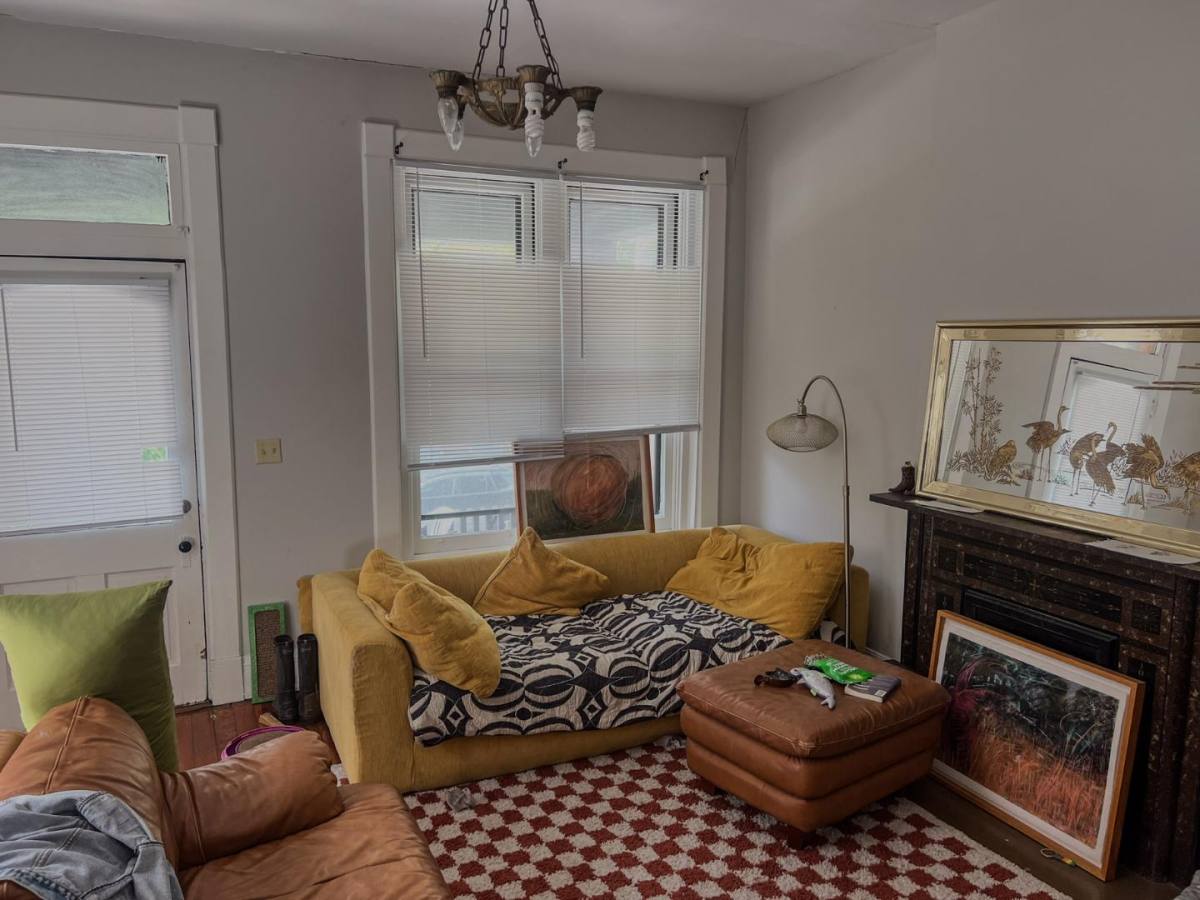 Apartment for rent at 3146 Bishop St #1, Cincinnati, OH 45220