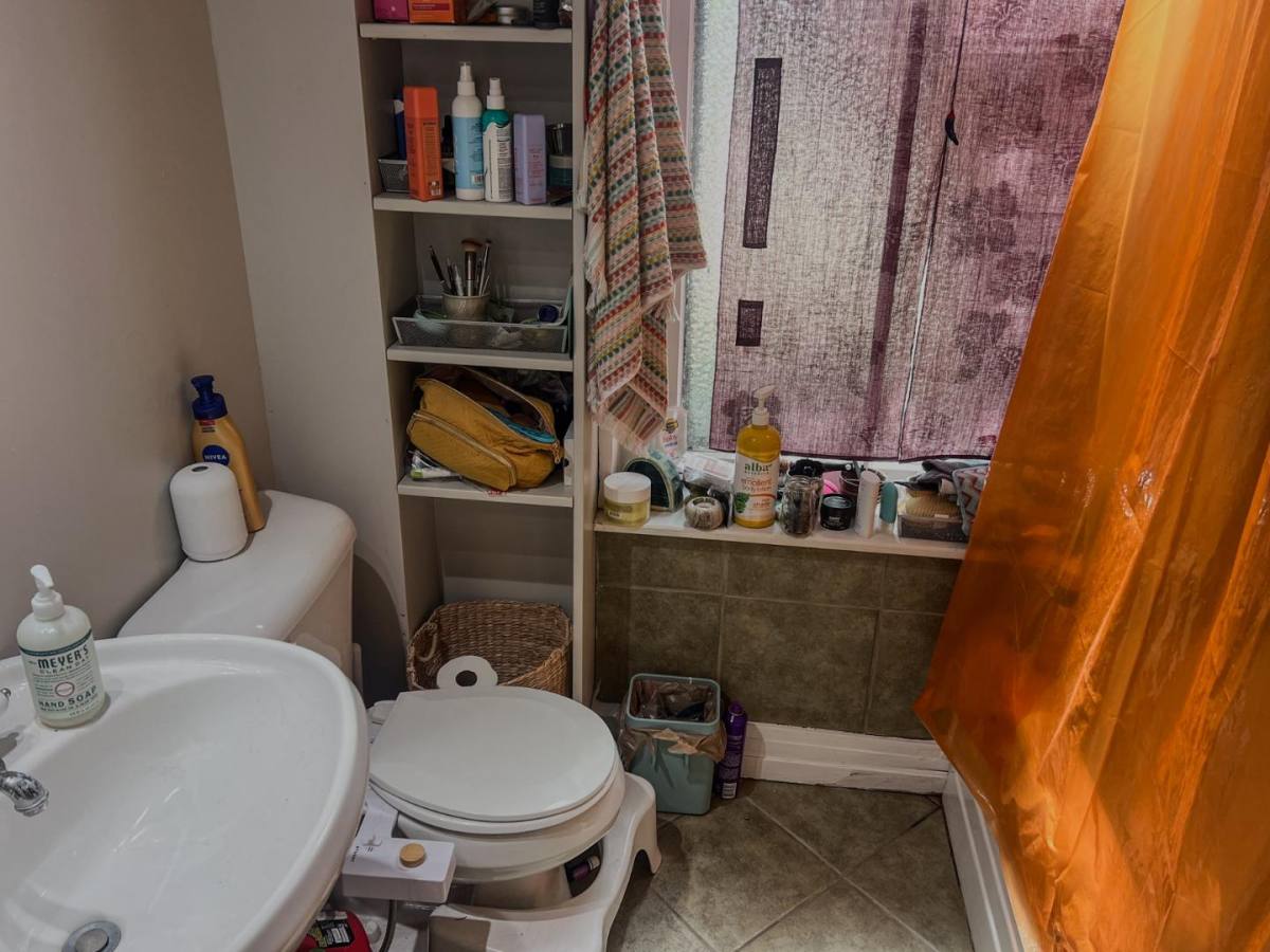 Apartment for rent at 3146 Bishop St #1, Cincinnati, OH 45220