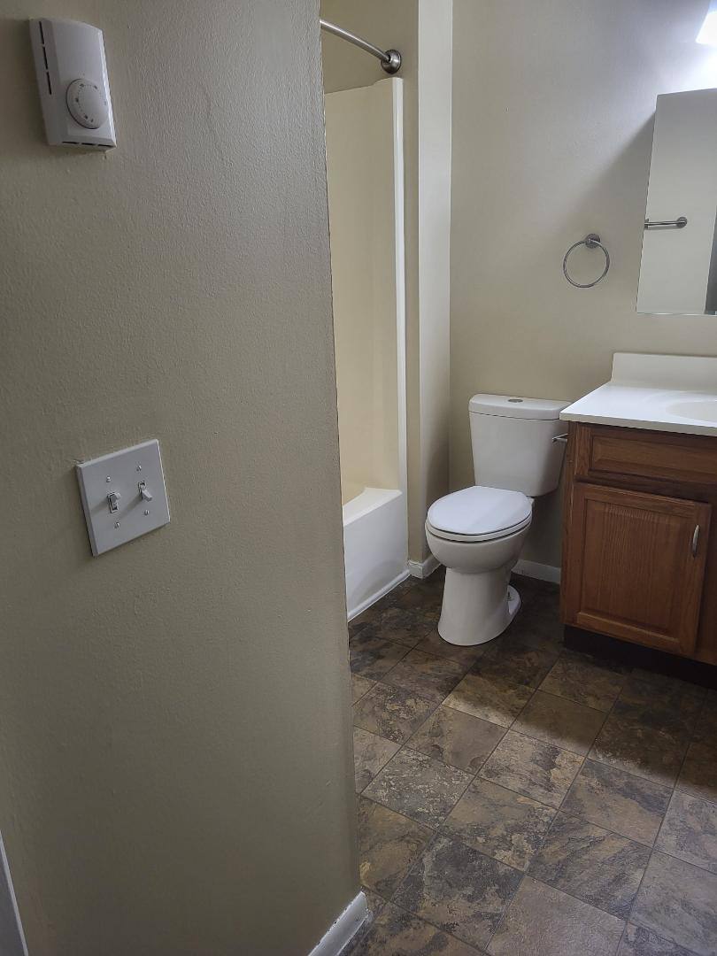 Townhouse for rent at 3101 Navarre Ave #3D, Oregon, OH 43616