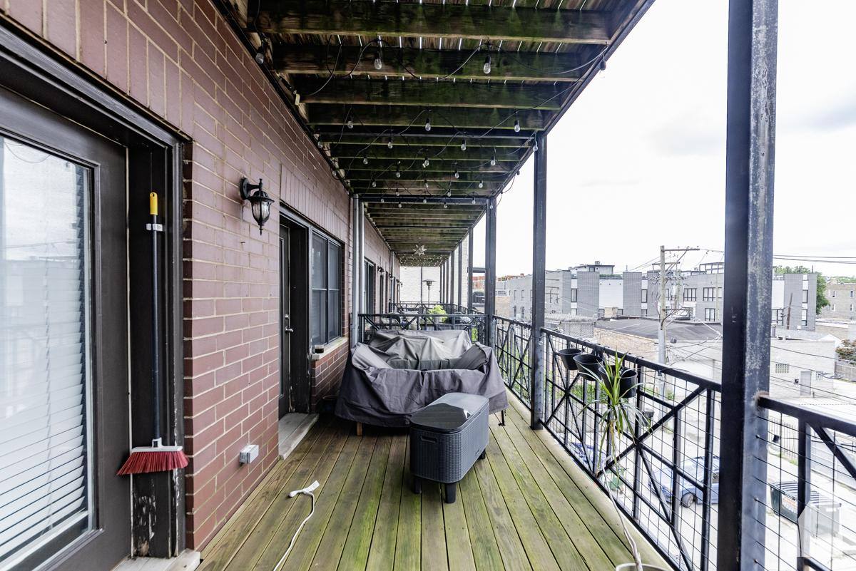 Apartment for rent at 1402 W Grand Ave #3, Chicago, IL 60642