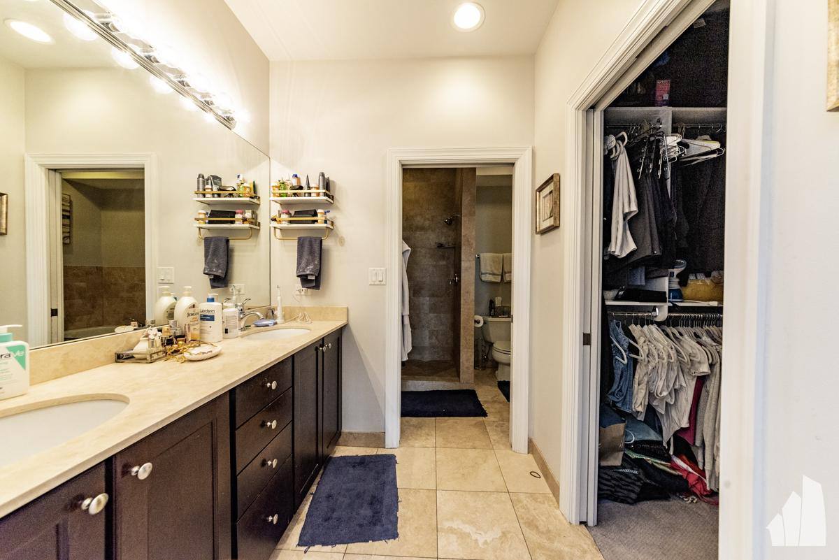 Apartment for rent at 1402 W Grand Ave #3, Chicago, IL 60642