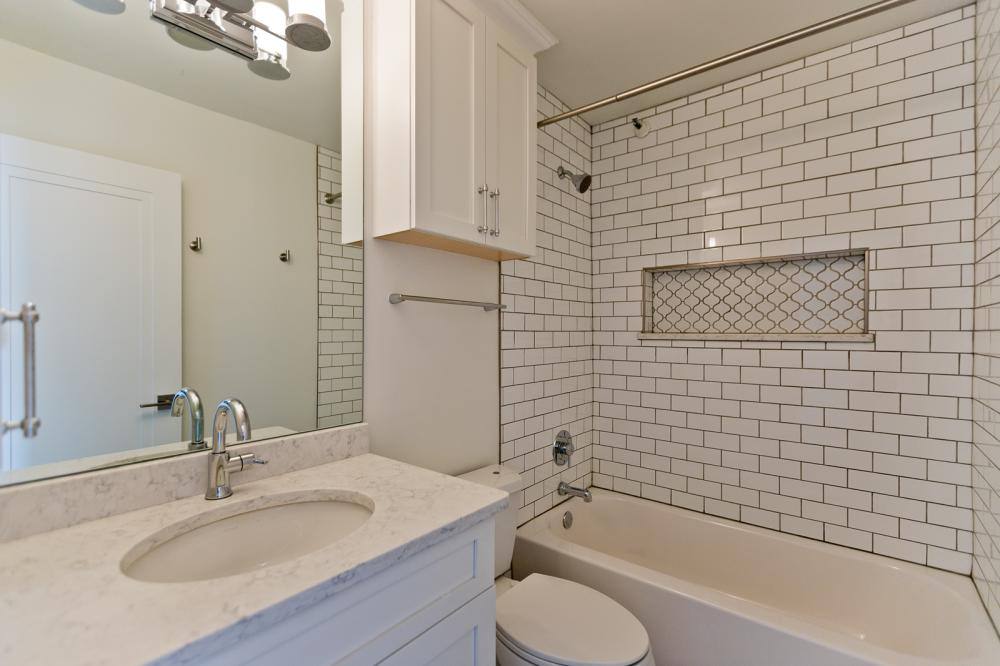 Apartment for rent at 3660 N Lake Shore Dr #2511, Chicago, IL 60613