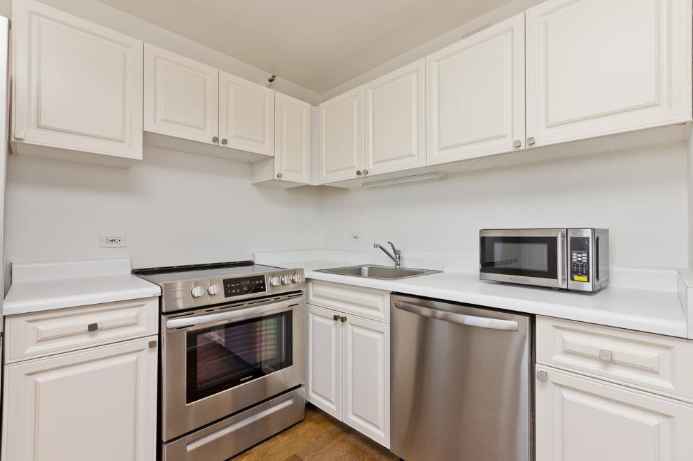 Apartment for rent at 3660 N Lake Shore Dr #2511, Chicago, IL 60613