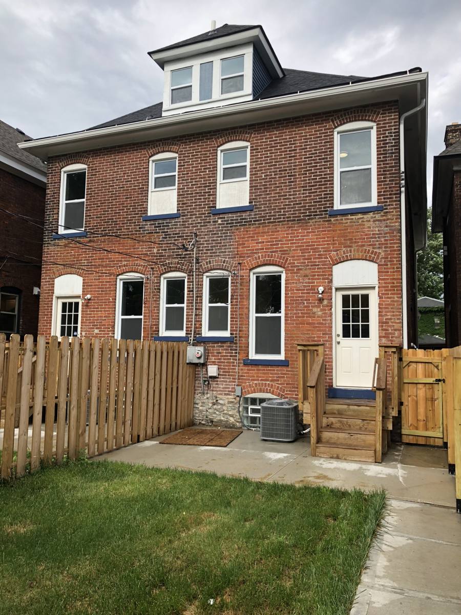Townhouse for rent at 155 Miami Ave, Columbus, OH 43203