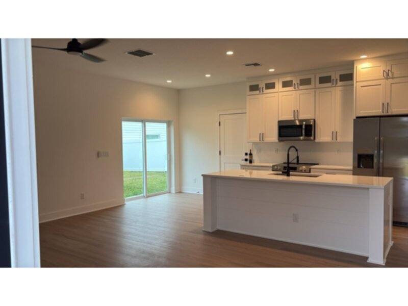 Townhouse for rent at 2011 Peel Ave, Orlando, FL 32803