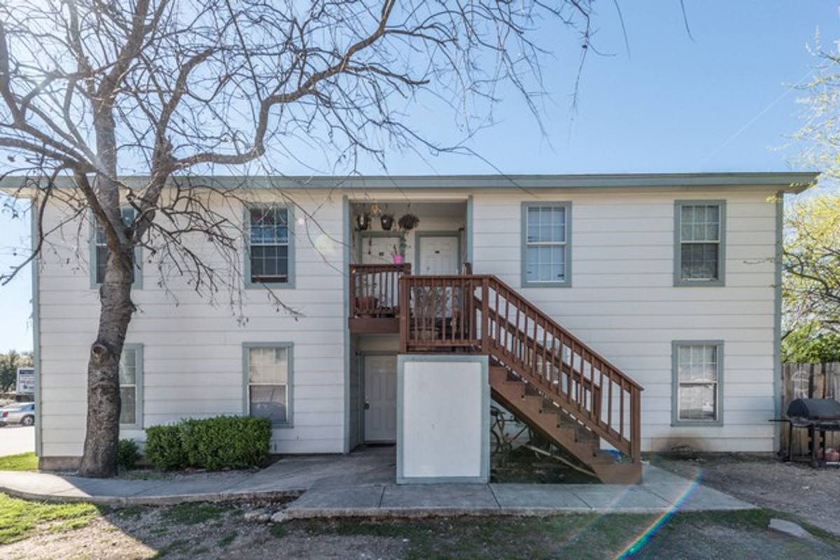 Apartment for rent at 1405 Donaldson, San Antonio, TX 78228