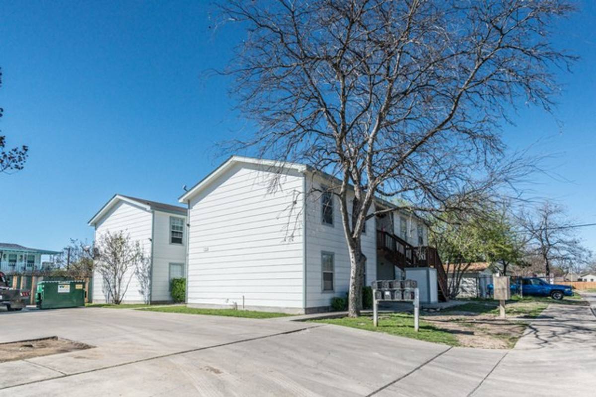 Apartment for rent at 1405 Donaldson, San Antonio, TX 78228