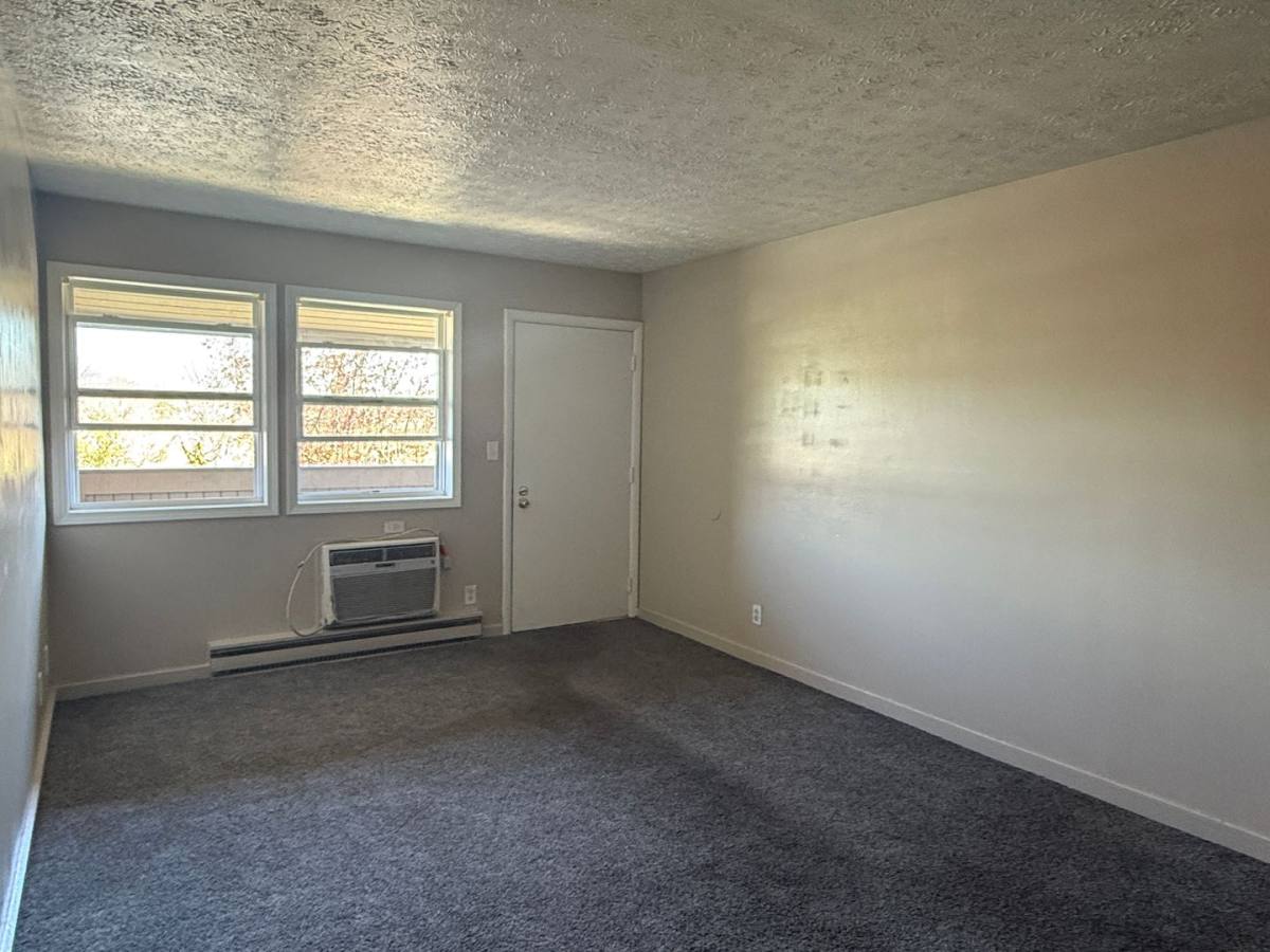 Apartment for rent at 309 S High St, Union City, IN 47390
