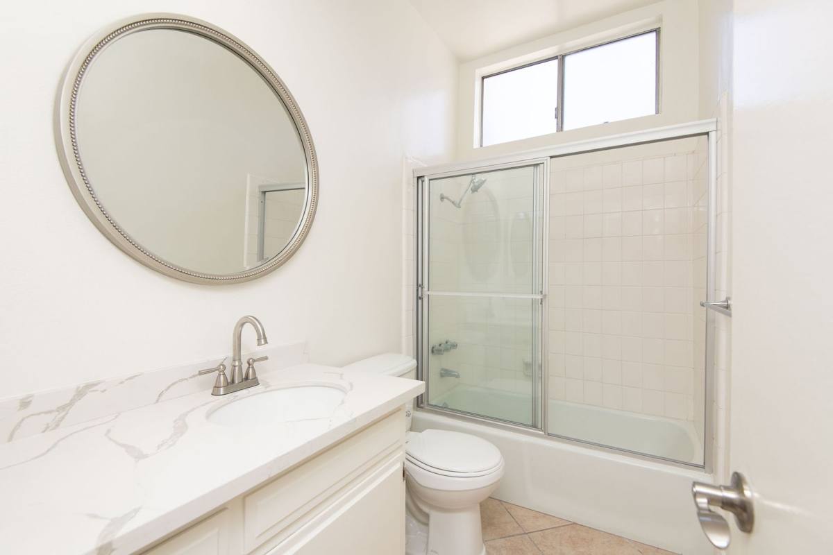 Apartment for rent at 11757 Kiowa Ave, Los Angeles, CA 90049