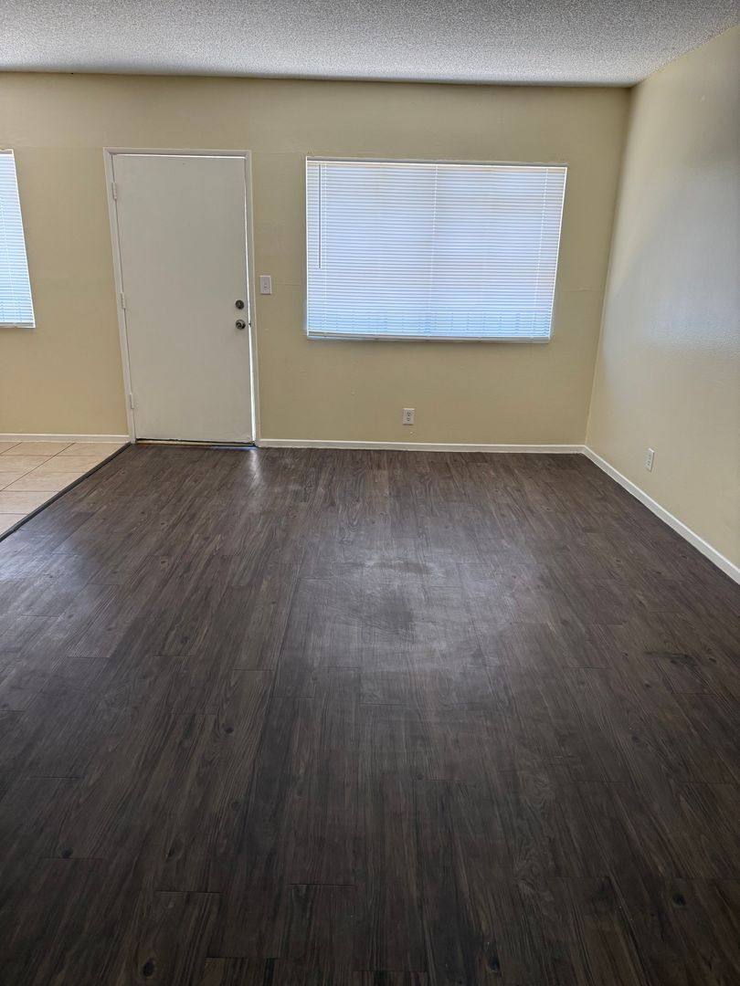 Apartment for rent at 13701 Yukon Ave, Hawthorne, CA 90250