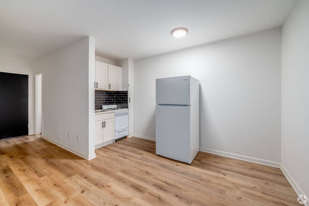Apartment for rent at 12955 Larchmere Blvd, Cleveland, OH 44120