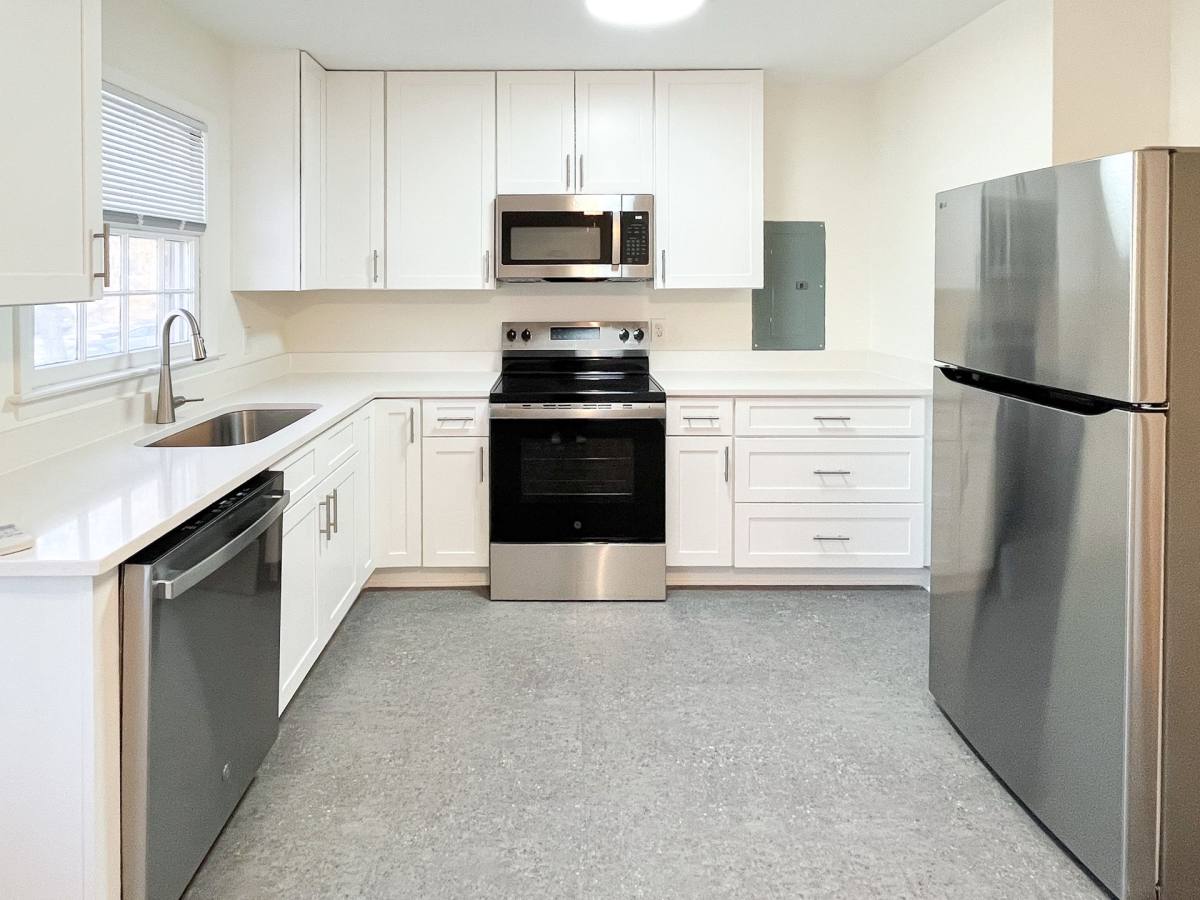 Apartment for rent at 1805 Inglewood Dr, Charlottesville, VA 22901