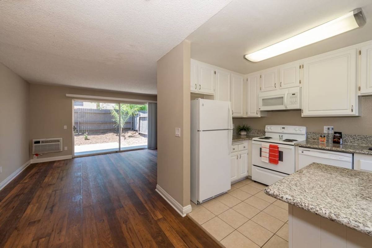 Apartment for rent at 5476 Kiowa Dr, La Mesa, CA 91942