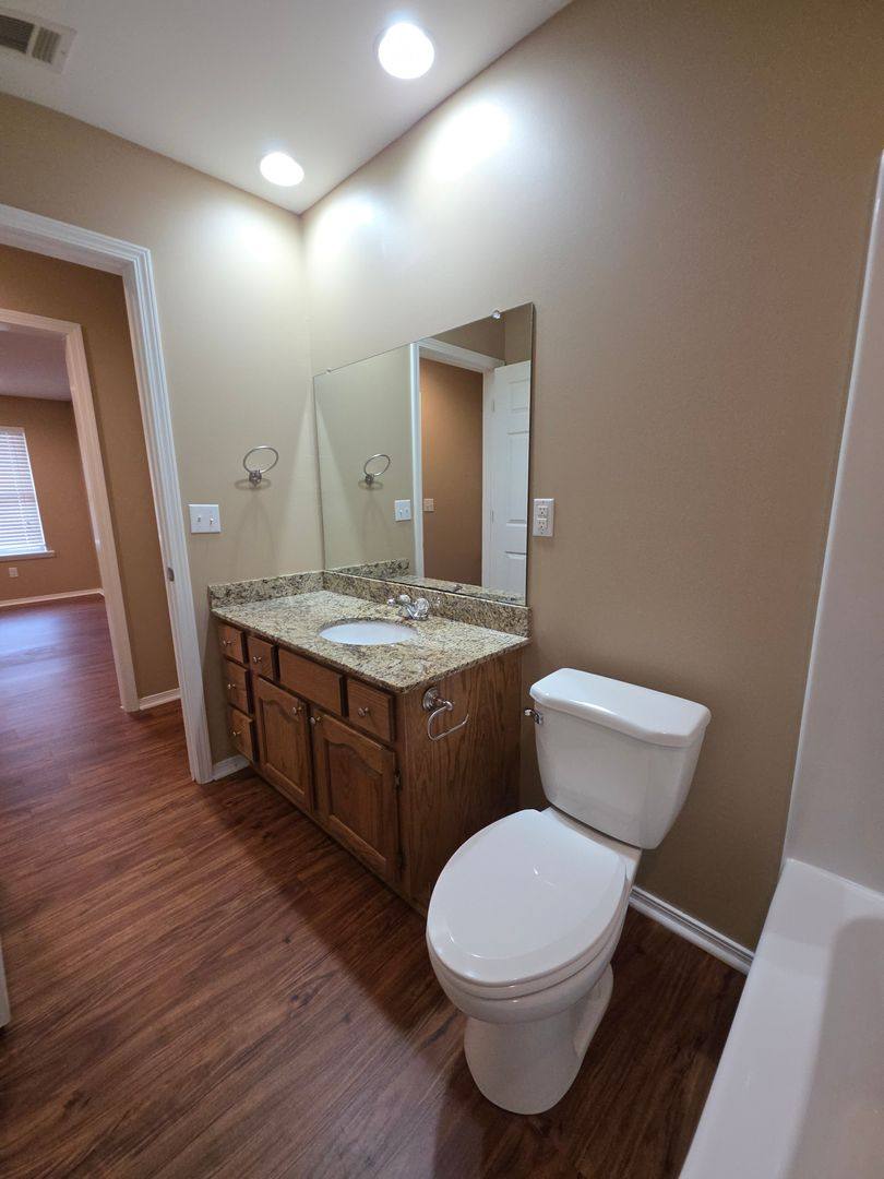 Apartment for rent at 808 S Knoxville Ave, Russellville, AR 72801