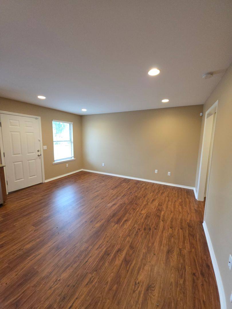Apartment for rent at 808 S Knoxville Ave, Russellville, AR 72801