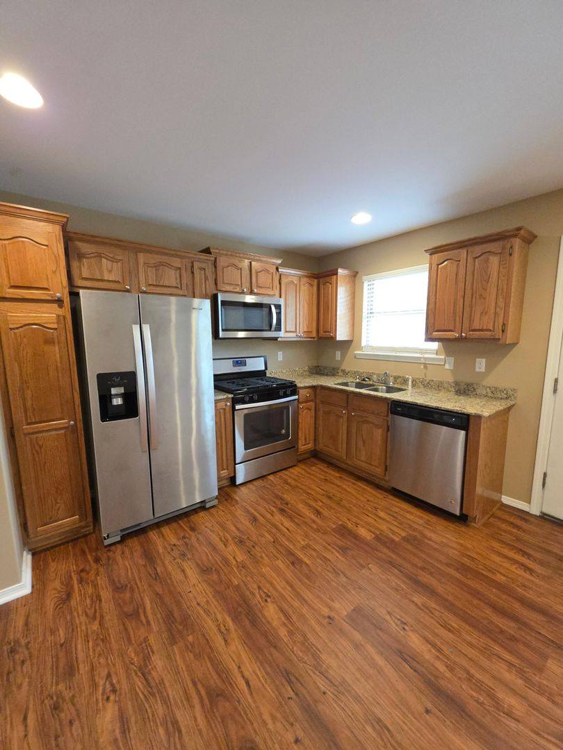 Apartment for rent at 808 S Knoxville Ave, Russellville, AR 72801