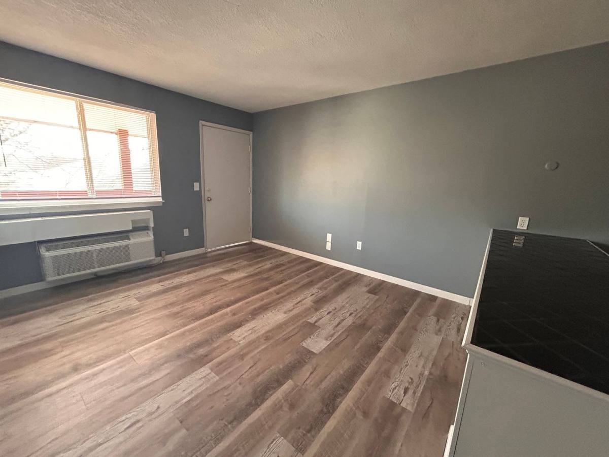 Apartment for rent at 535 N McComas, Wichita, KS 67203