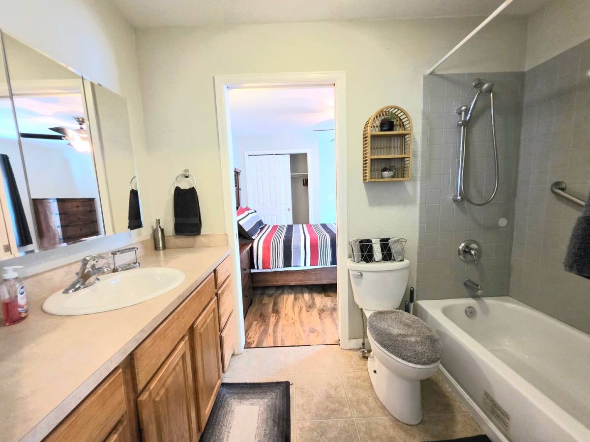 House for rent at 1234 Pine St, Pueblo, CO 81004