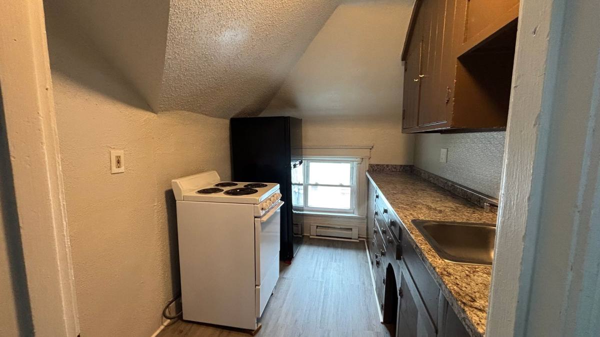 Apartment for rent at 46 Walnut St, Palmer, MA 01069
