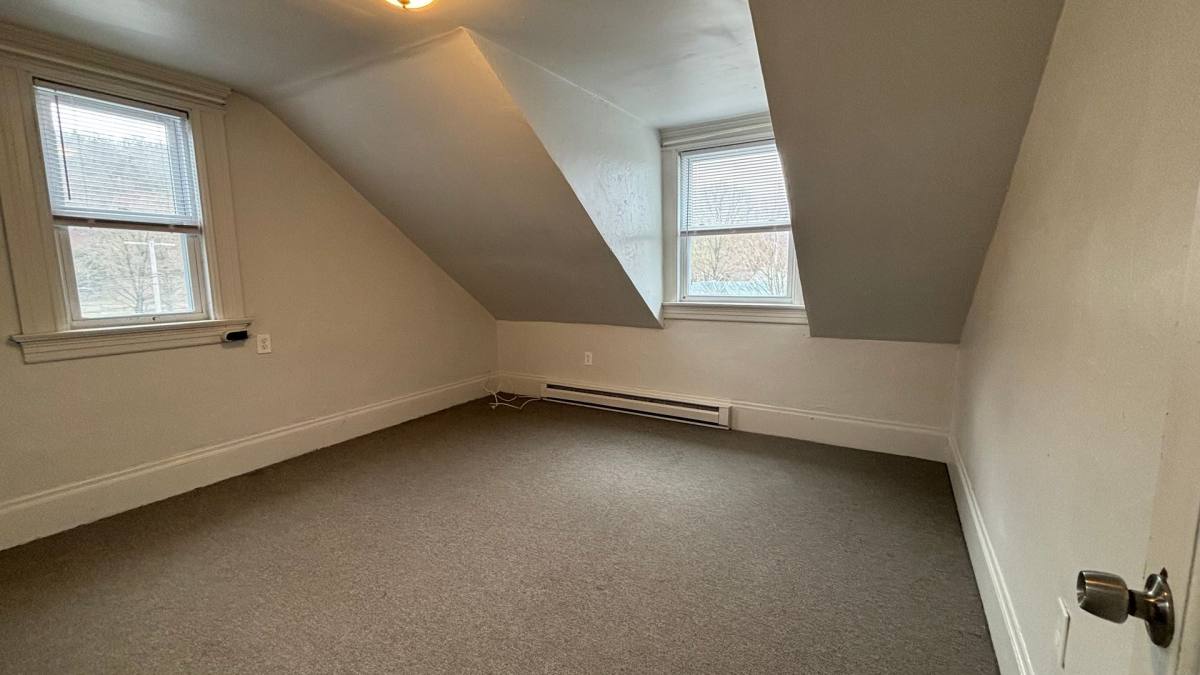 Apartment for rent at 46 Walnut St, Palmer, MA 01069