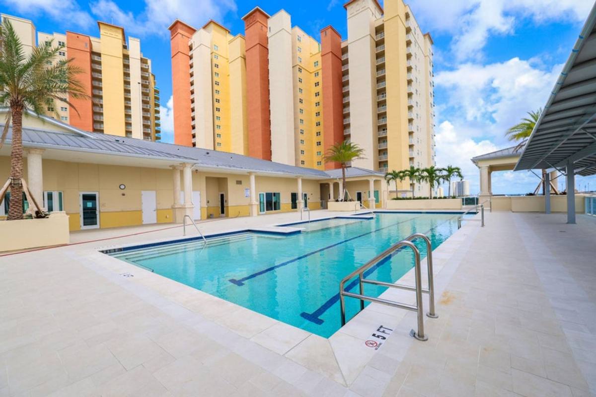 Condo for rent at 2650 Lake Shore Dr, West Palm Beach, FL 33404