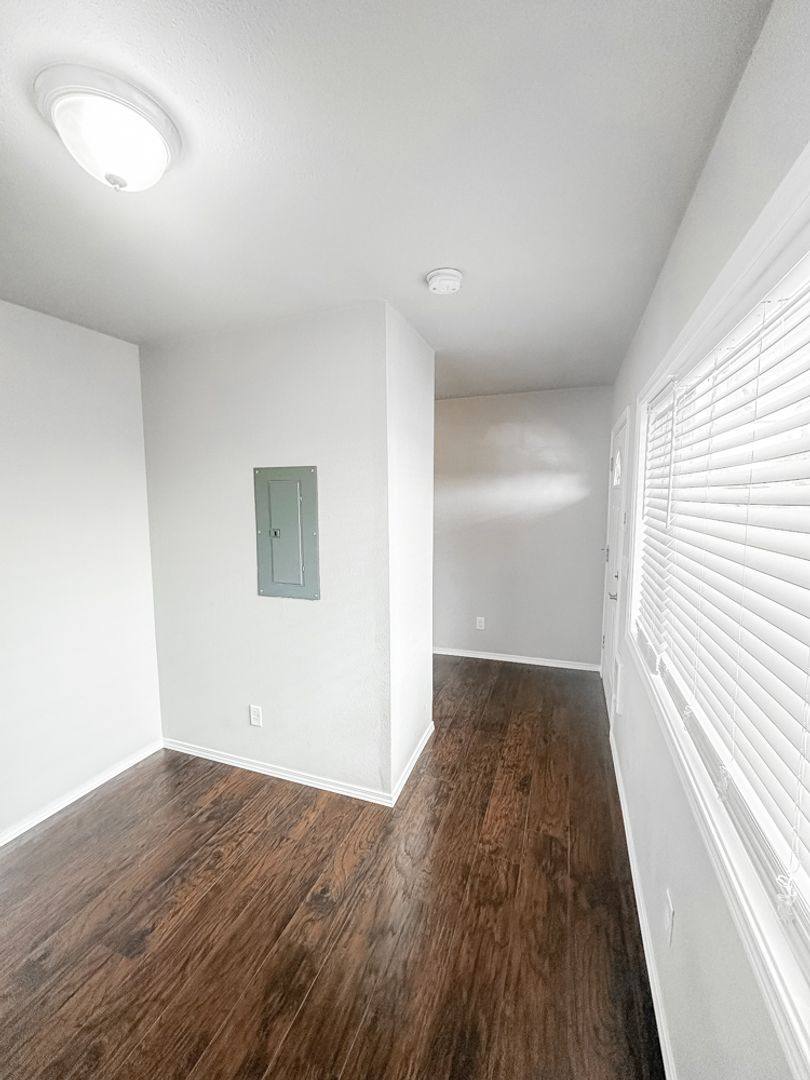 Apartment for rent at 2007 Carleton Way NE, Salem, OR 97301