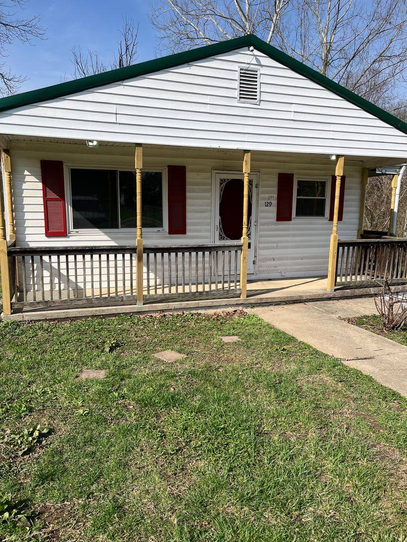 House for rent at 129 Valley Dr, Saint Albans, WV 25177