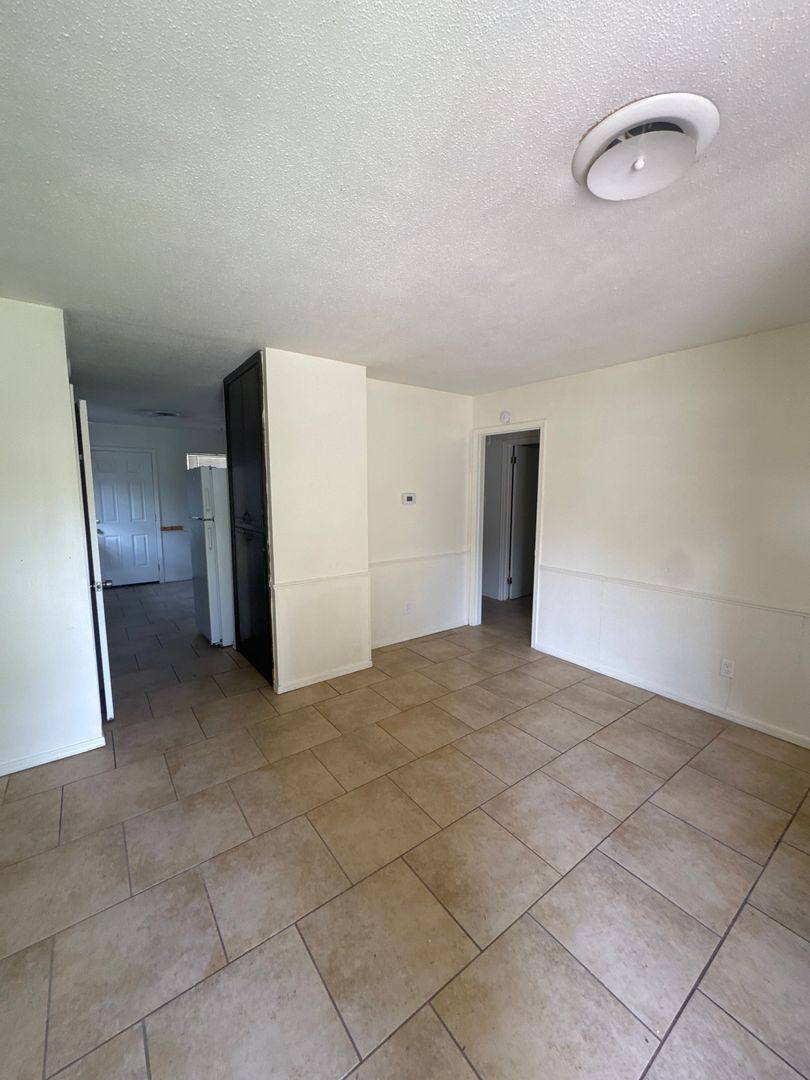 Apartment for rent at 3014 3016 S, Fort Smith, AR 72903