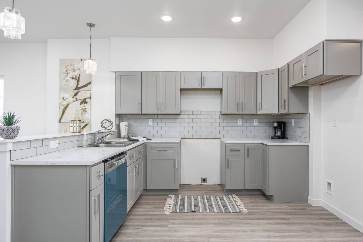 Apartment for rent at 1148 - 1156 Columbia Park Trail, Richland, WA 99352