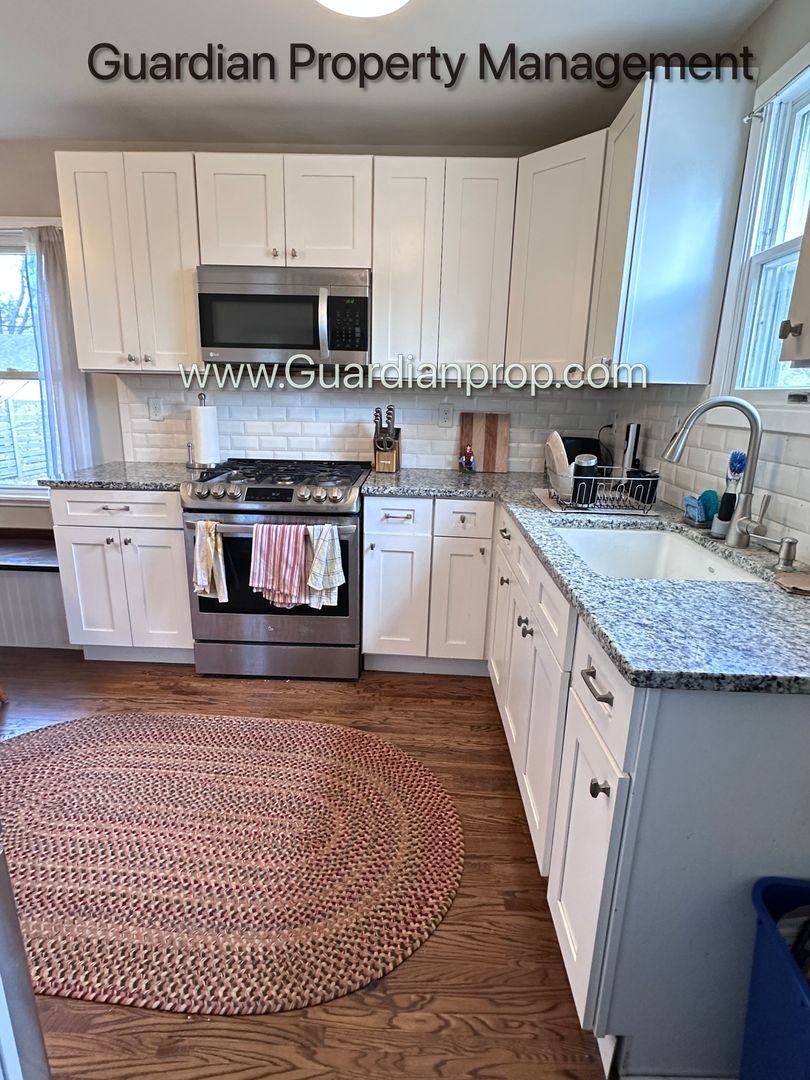 House for rent at 2700 Florida Ave S, Minneapolis, MN 55426